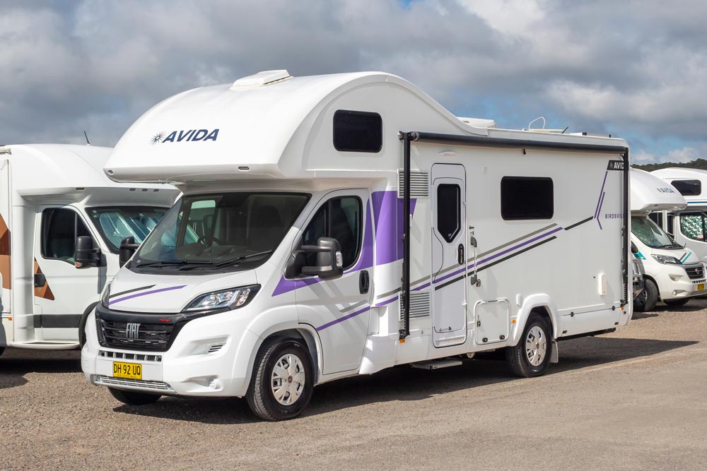 external view of the Avida Birdsville 7454SL motorhome