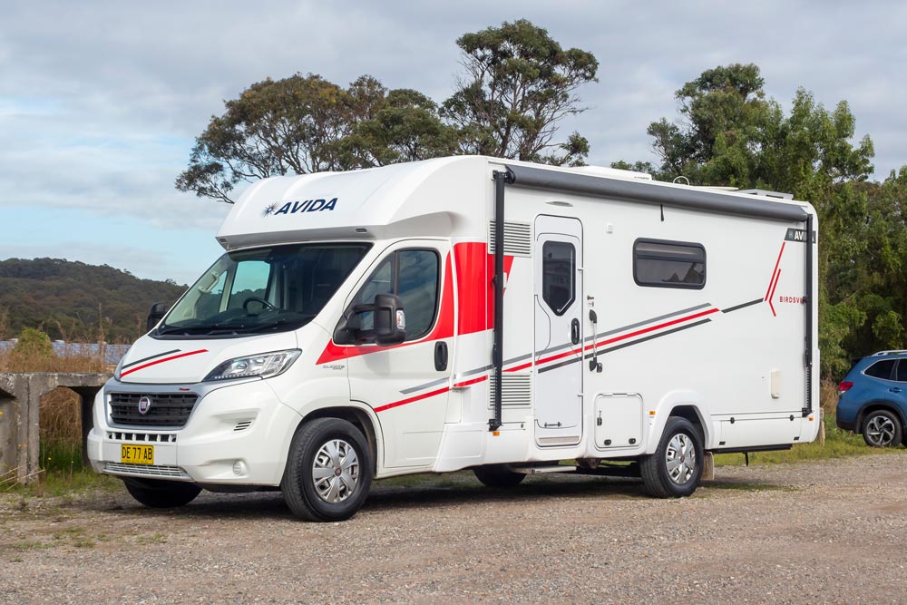 external view of the Avida Birdsville B7452 SL motorhome