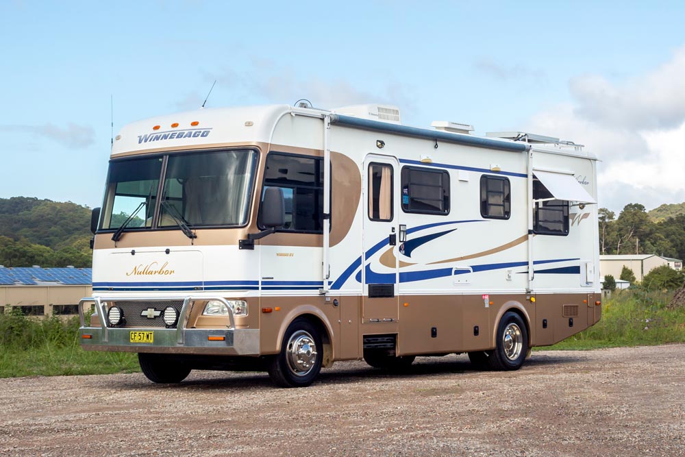 external view of the Winnebago Nullarbor 2874 SL motorhome