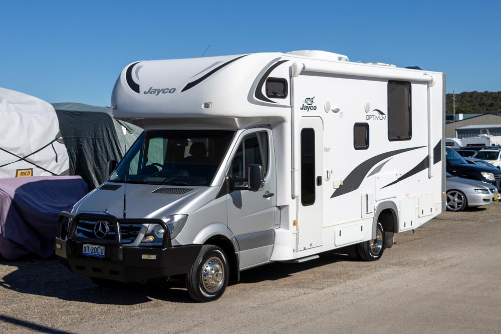 External view of the Jayco Optimum MS.25-3 motorhome
