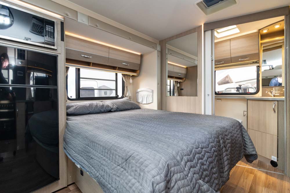 East/west island bed in the Avida Esperance C7922 SL Motorhome