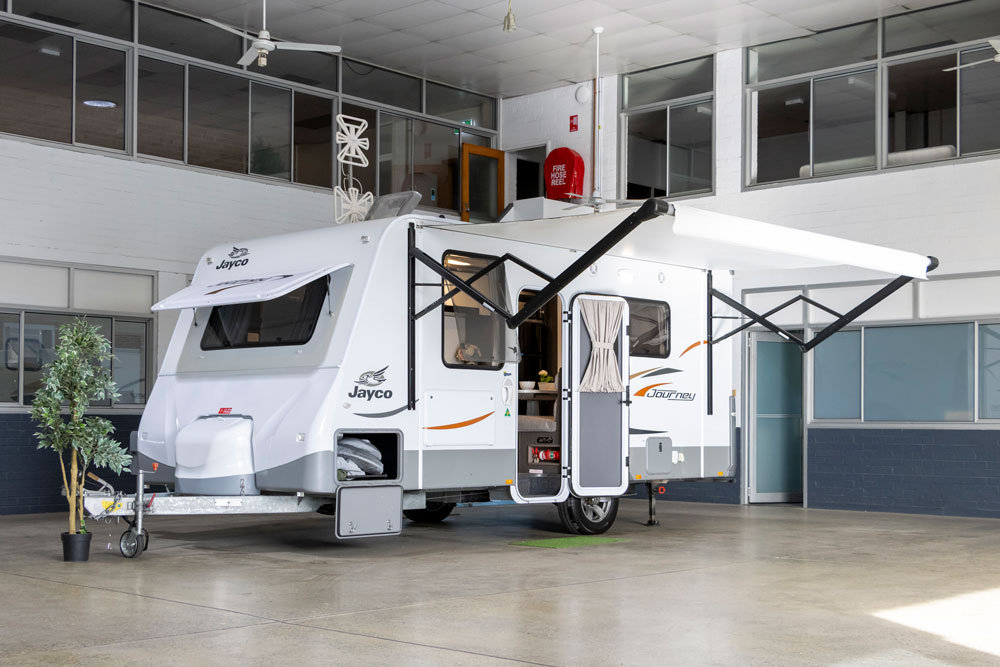 External view of the Jayco Starcraft 16.51-3 Caravan