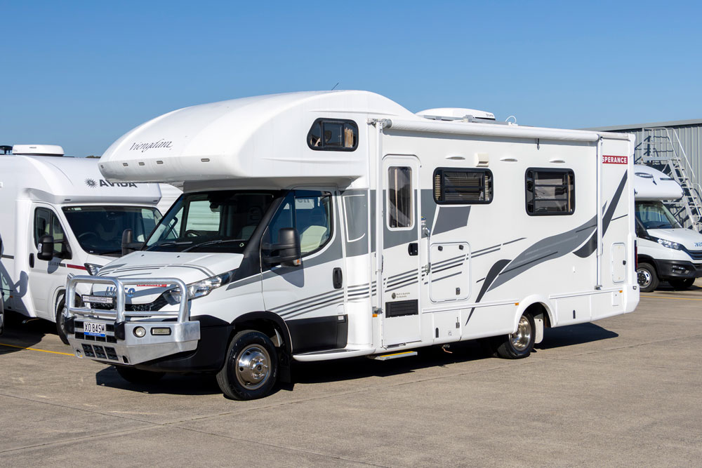 External view of the Avida Esperance C7922 SL motorhome